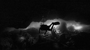 Unterwasser Höhlen